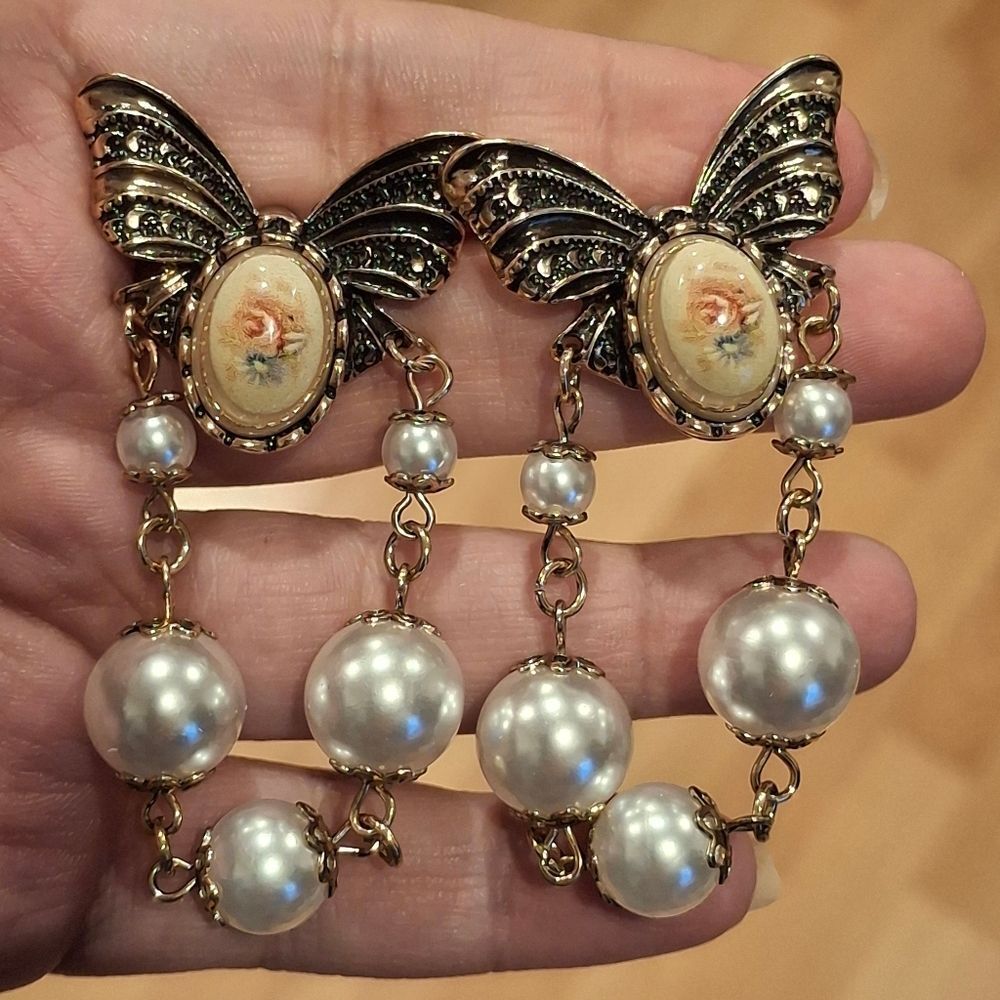 Rustic Pearl Butterfly Dangle  Earrings - Picture 7 of 7